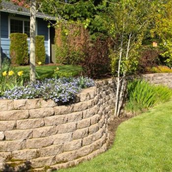 Building_a_Retaining_Wall_at_Home